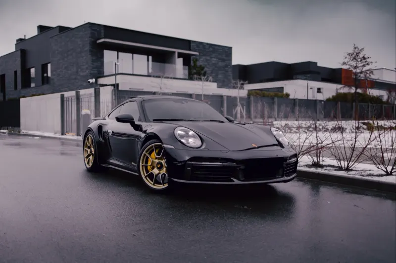 Porsche 911 Turbo S: hızın, tarzın ve mühendislik mükemmeliyetinin ikonu