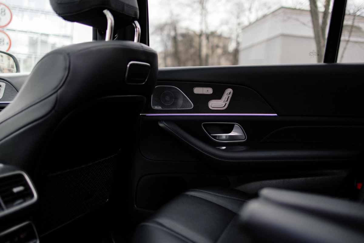 Аренда Mercedes GLS 450 — сочетание мощности и элегантности