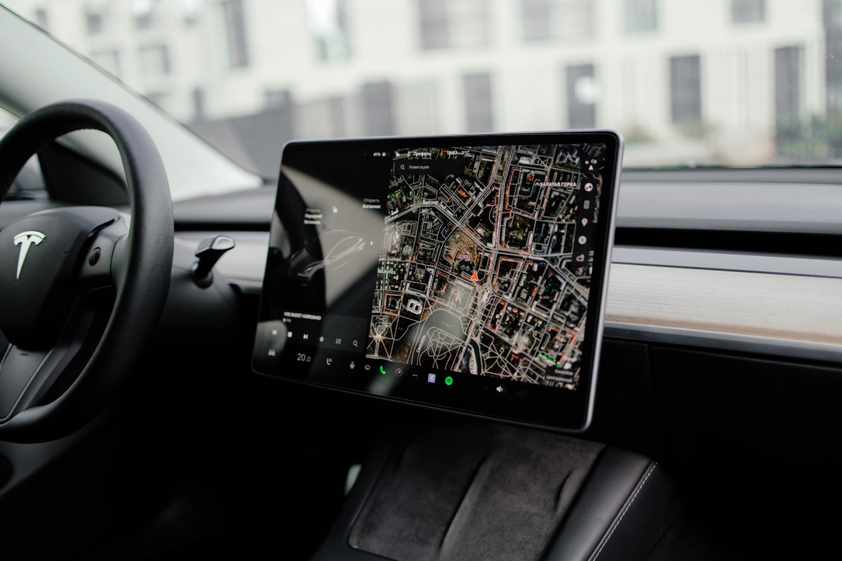 Tesla Model 3 Performance во время зарядки в Минске