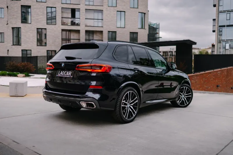 BMW X5 M50d