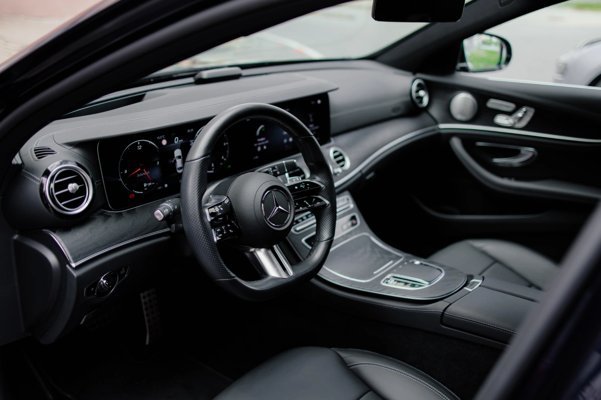 Mercedes E-class дизель — прокат авто с отличной динамикой