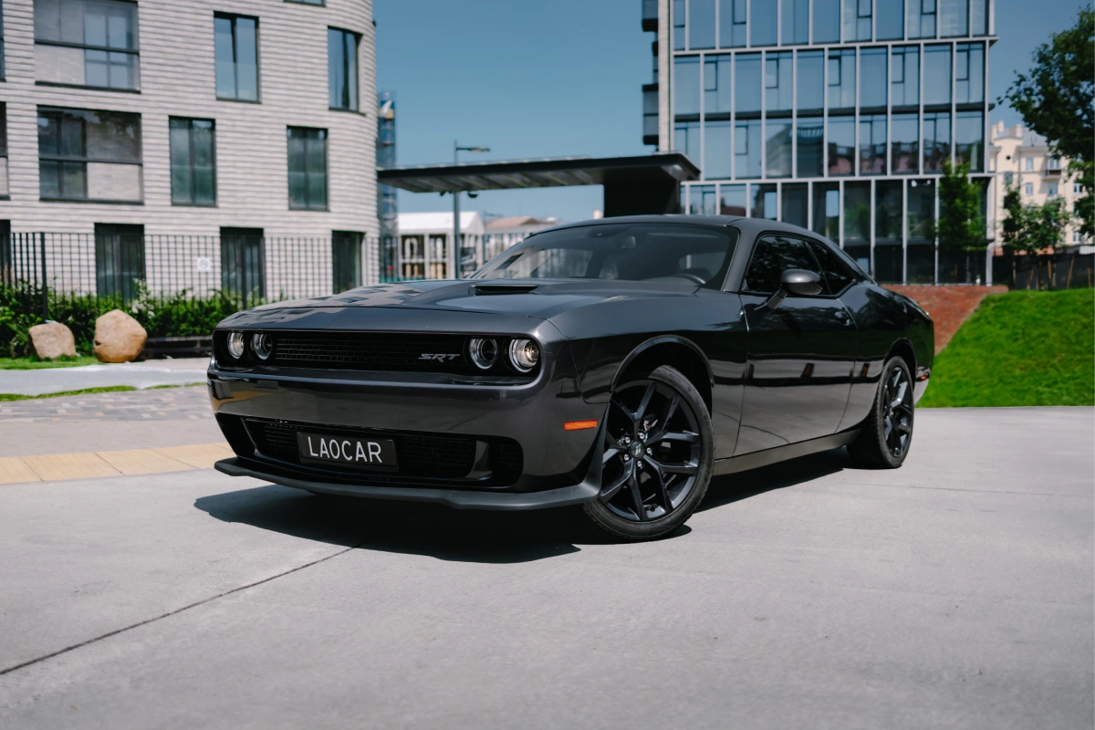 Аренда Dodge Challenger в Минске — почувствуй силу V8