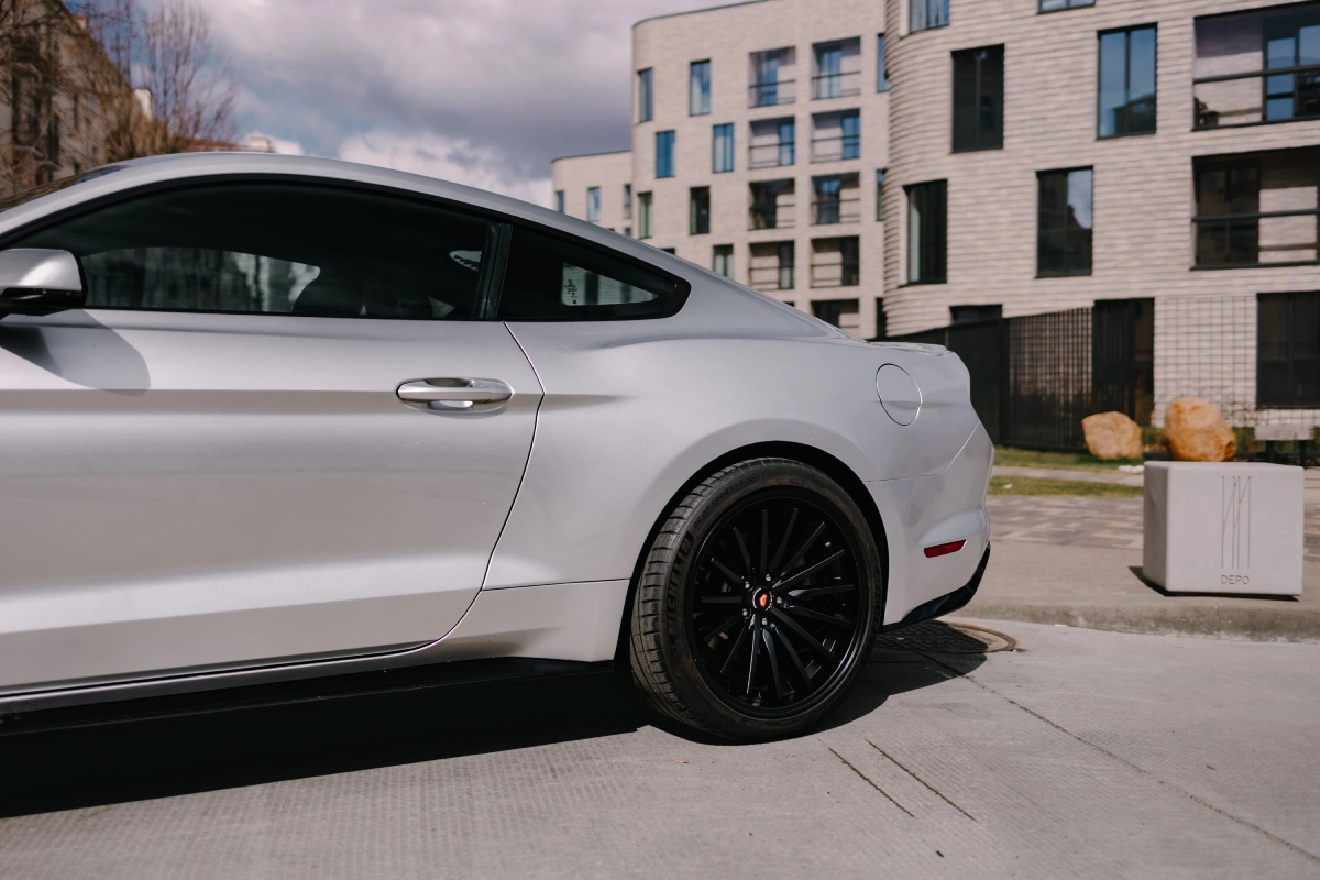 Прокат кабриолета Ford Mustang в Минске — свобода и ветер