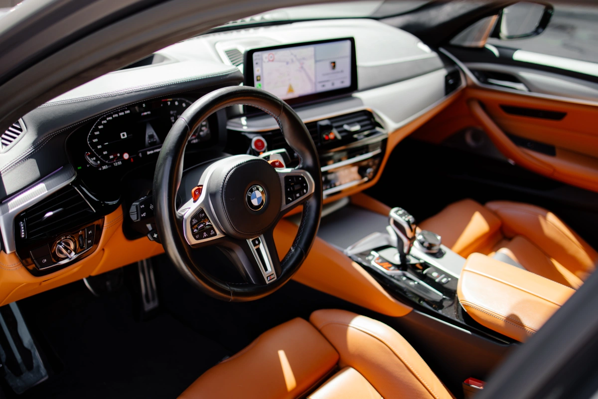 Премиум-аренда BMW M5 Competition в Беларуси — LaoCar.by