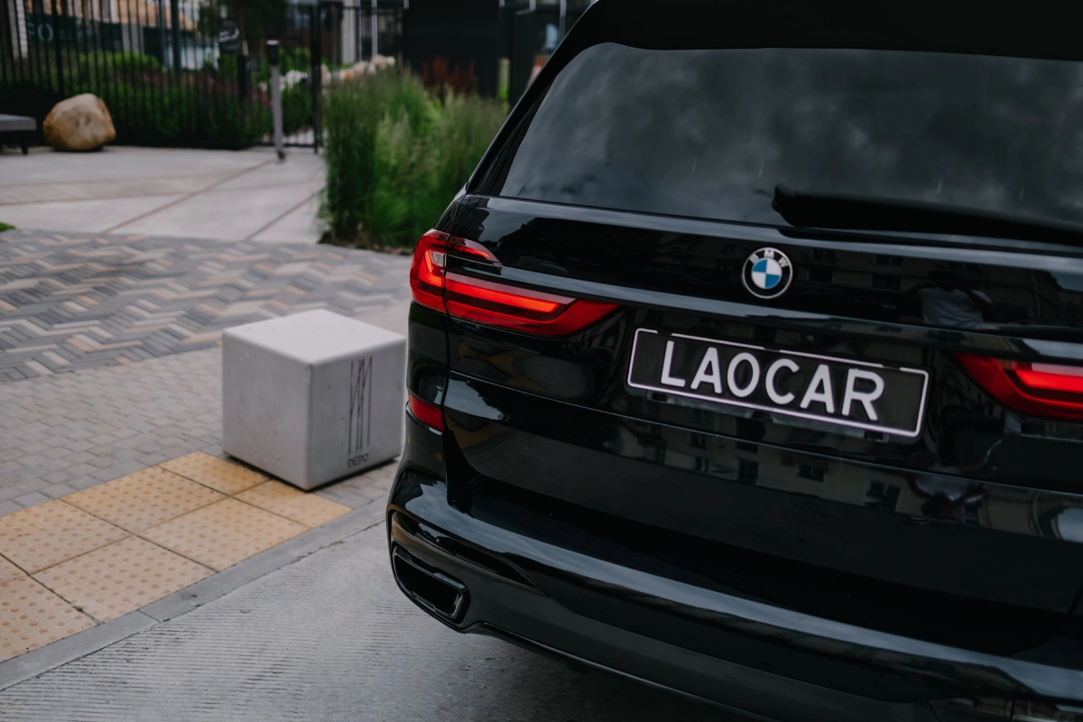 BMW X7 3.0d — аренда премиум кроссовера с дизельным двигателем
