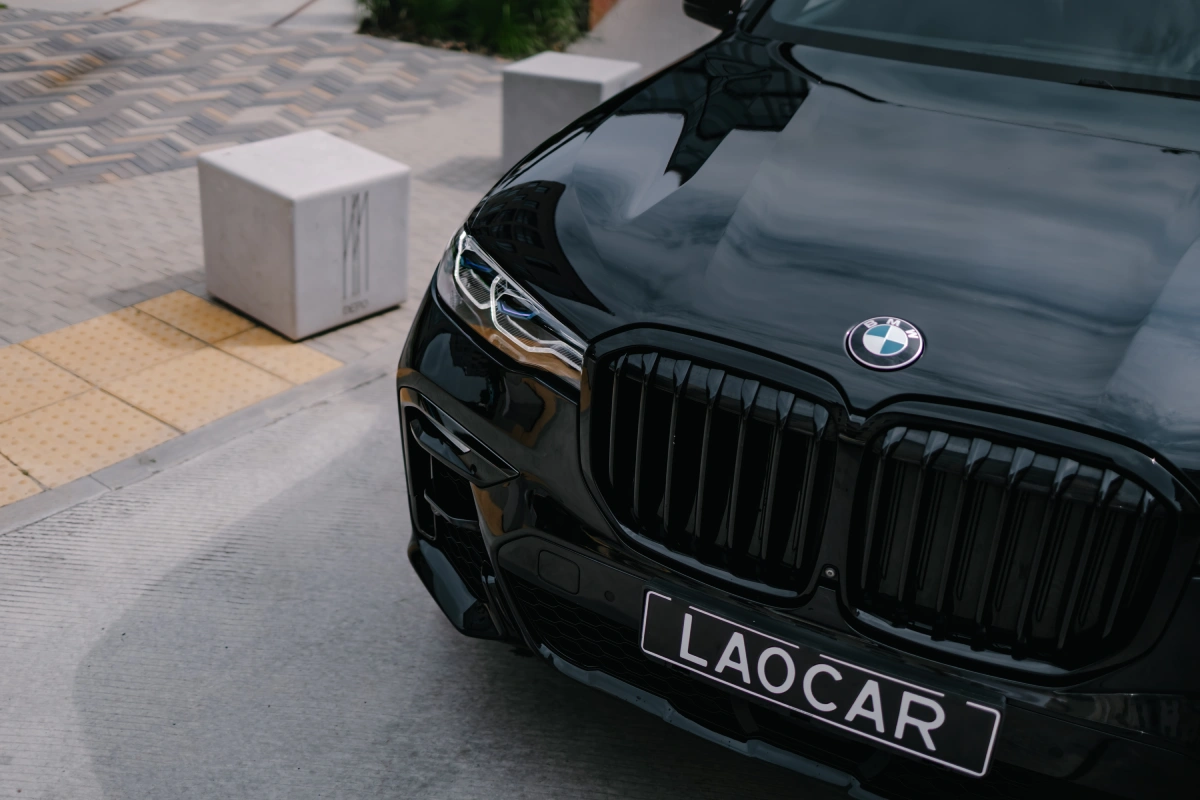 Элитная аренда BMW X7 3.0d в Минске от LaoCar.by