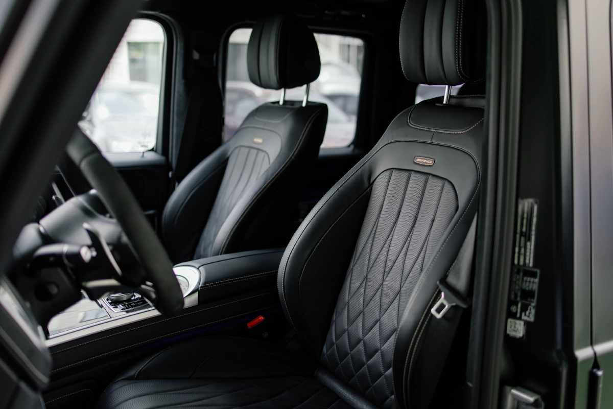 Mercedes G-Class AMG в движении по трассе