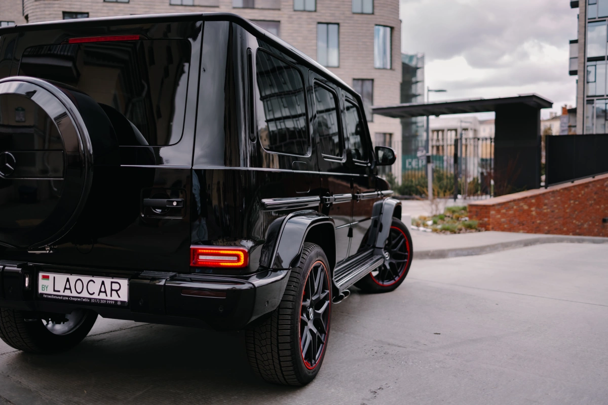 Черный Mercedes G-Class 500 AMG — элегантность и сила