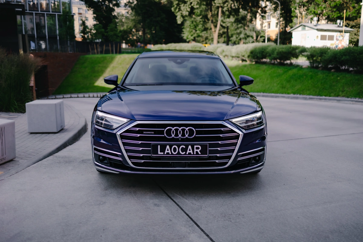 Audi A8 Long с водителем в Минске — комфорт и статус