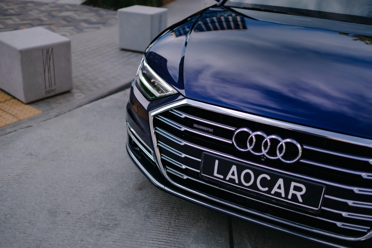 Премиальный седан Audi A8 Long — прокат через LaoCar.by