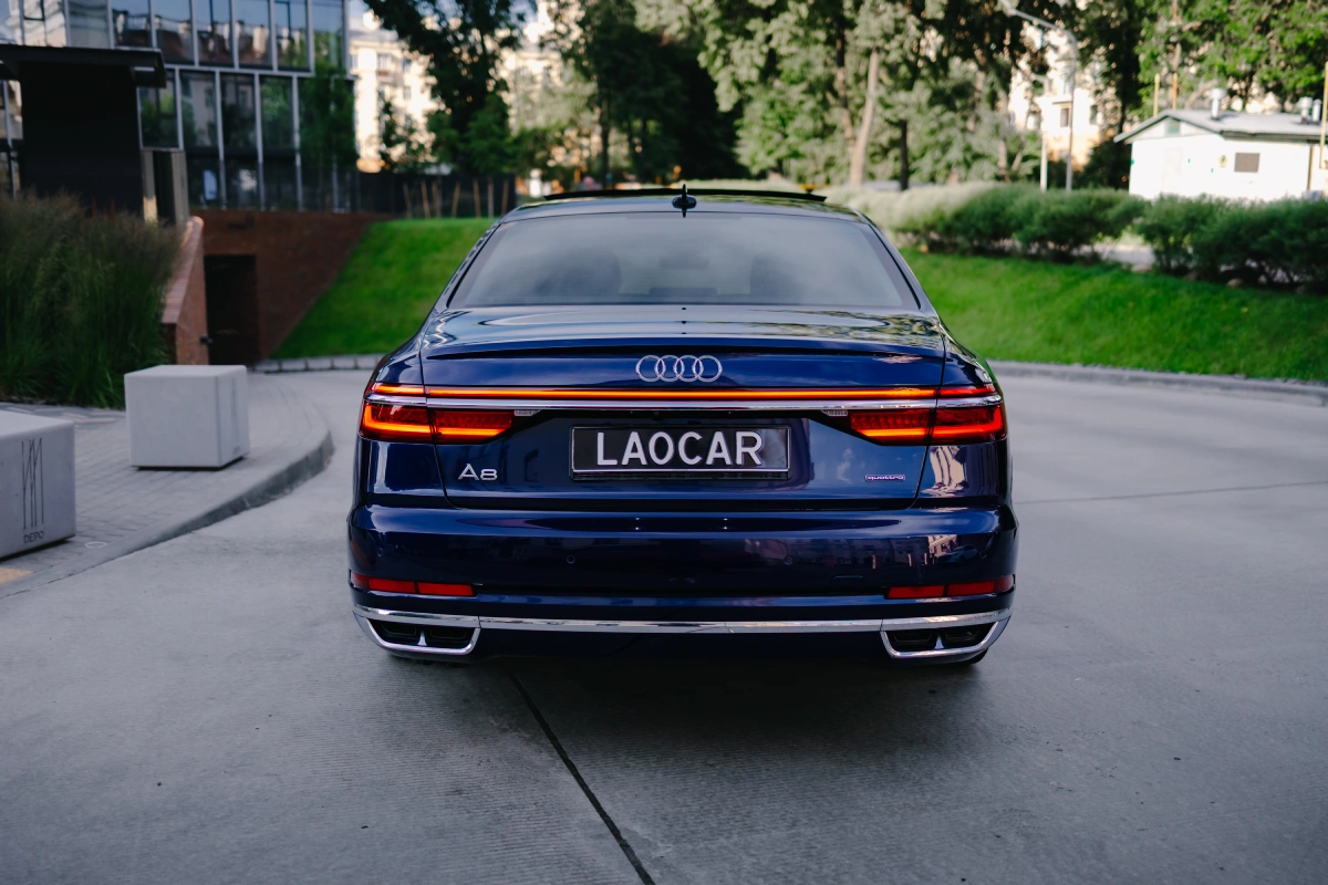 Аренда Audi A8 Long в Беларуси — автомобиль класса люкс