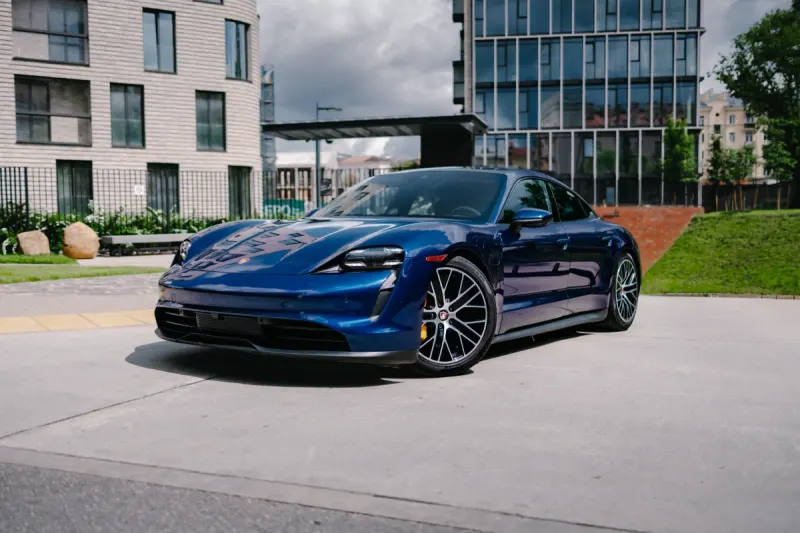 Porsche Taycan 4S