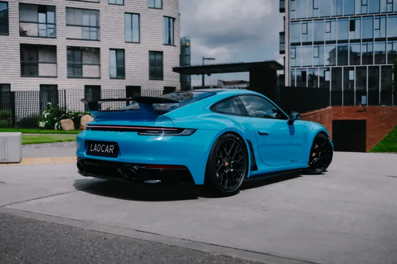 Porsche 911 Carrera