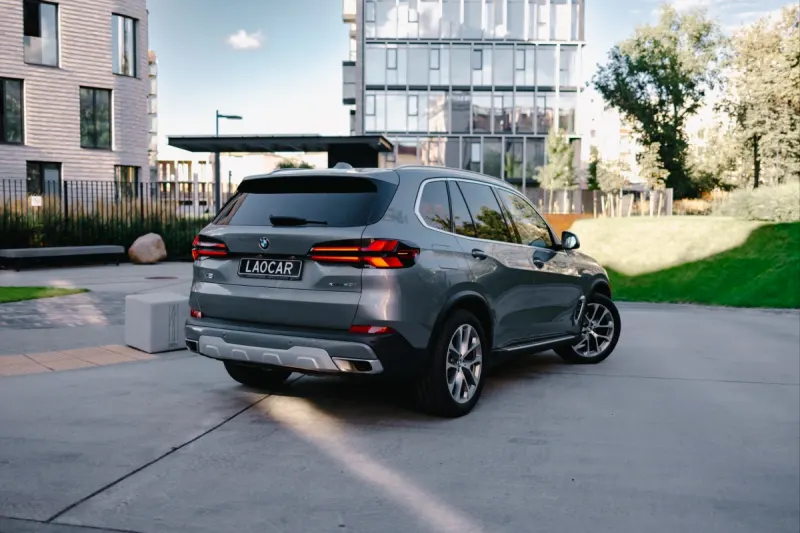 BMW X5 40i