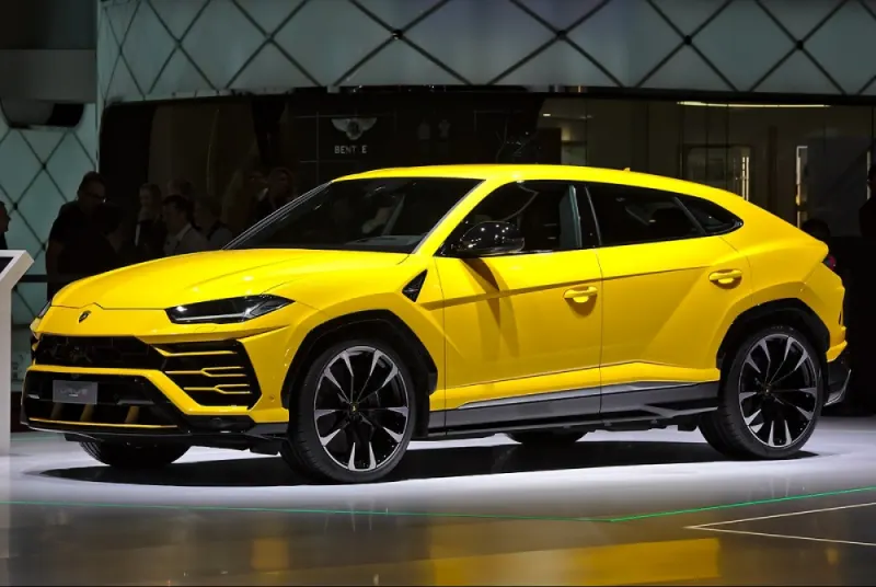 Lamborghini в аренду: Urus, Urus SE и Huracán — три истории про скорость и стиль