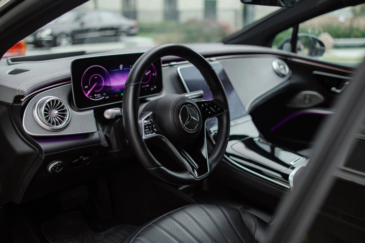 明斯克 Mercedes EQS 450+ 租赁