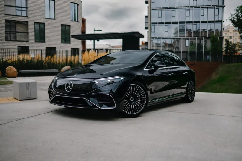 Mercedes EQS 450+