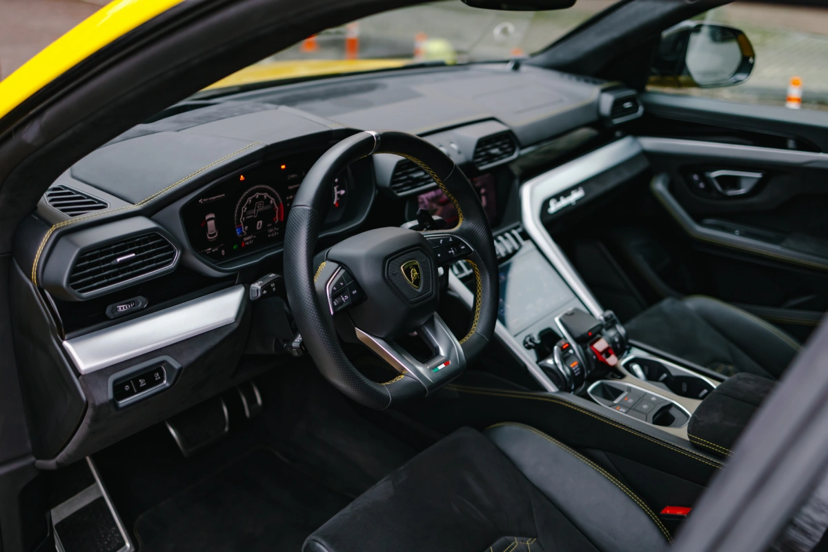 lamborghini urus