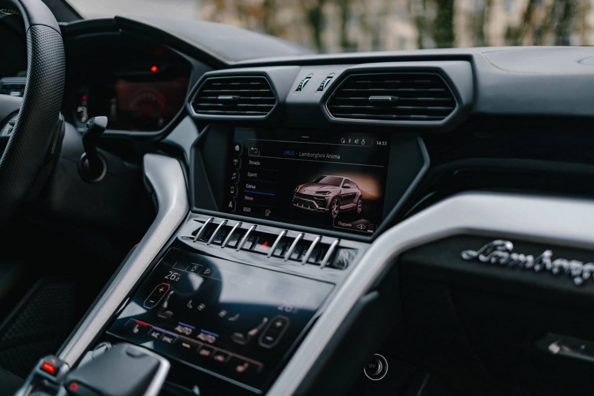 lamborghini urus аренда