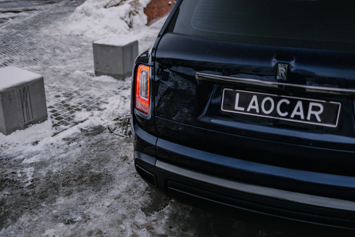 明斯克 Rolls-Royce Cullinan Black Badge — 豪华 SUV 租赁