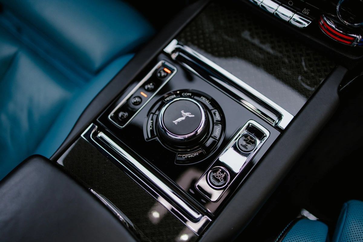 明斯克 Rolls-Royce Cullinan Black Badge 内饰 — 高端豪华 SUV