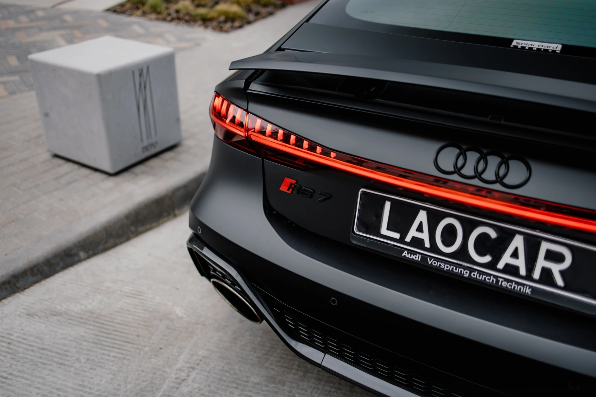 прокат Audi RS7 в Минске премиум класс