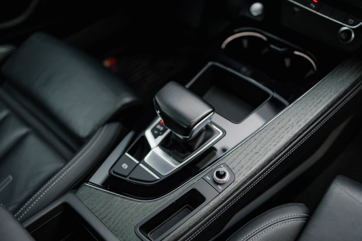 Kiralık premium Audi A4 sedan