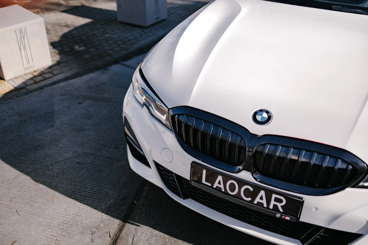 Minsk’te BMW 330i kiralama — premium business sedan