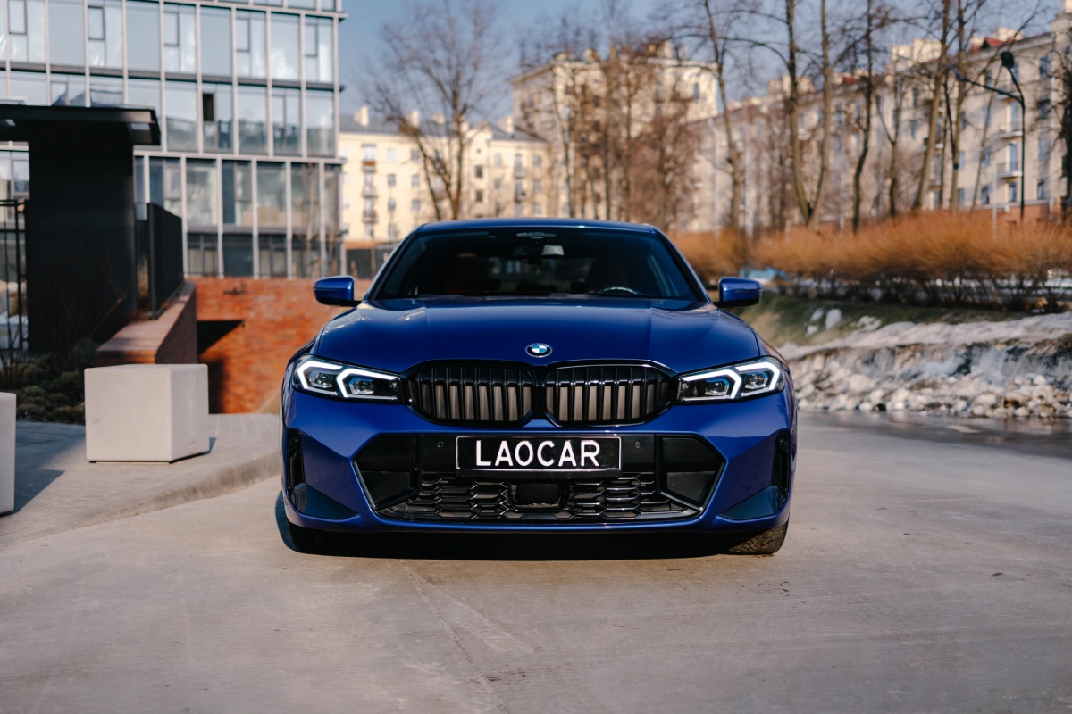 Minsk’te BMW 320i kiralama