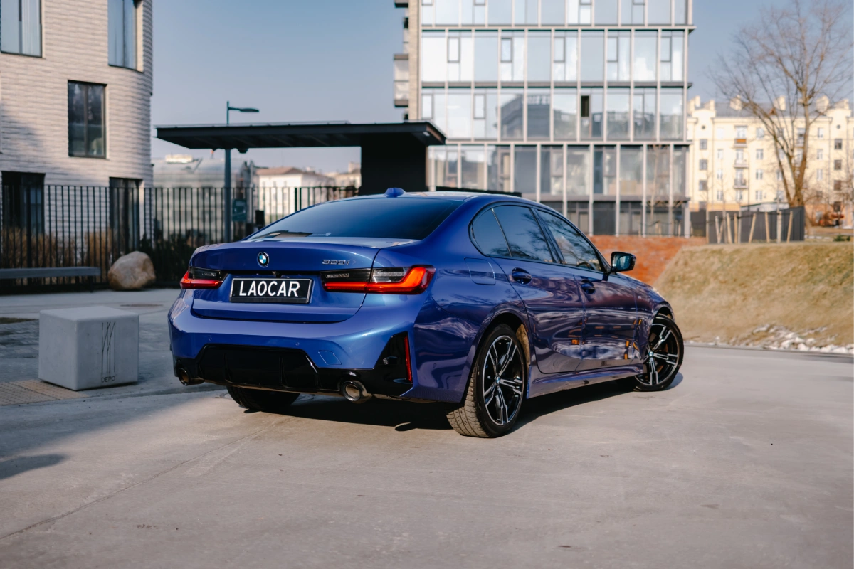BMW 320i