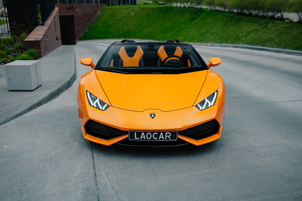 Lamborghini Huracan rental Minsk front view