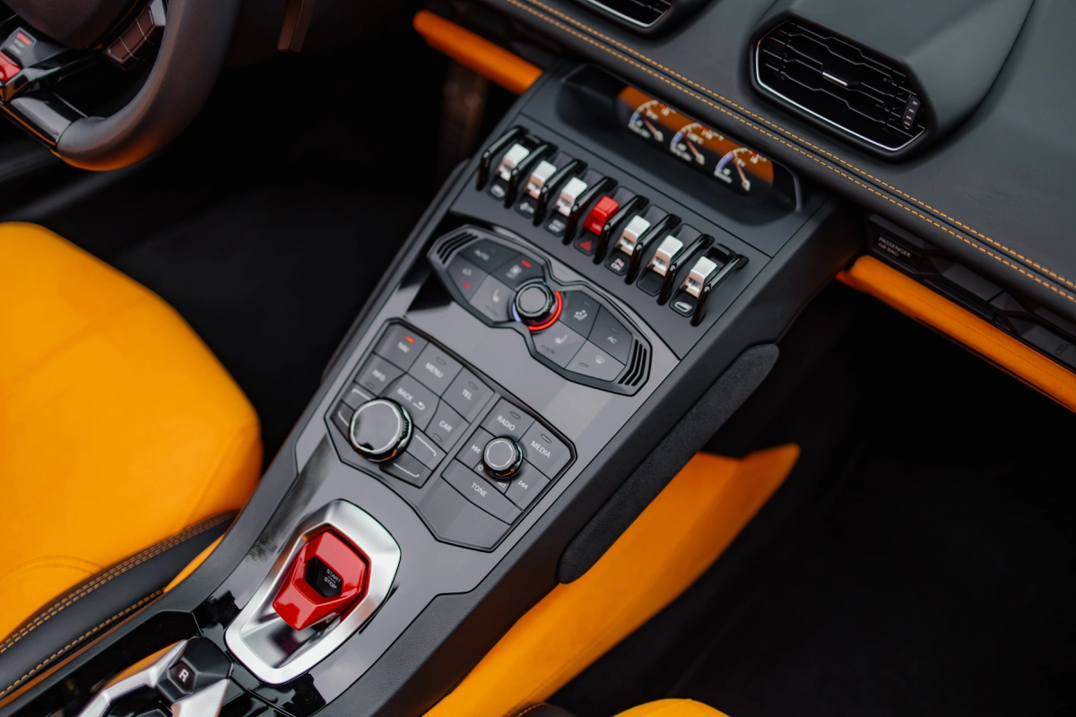 Lamborghini Huracan multimedya sistemi