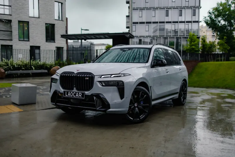 BMW X7 M60i