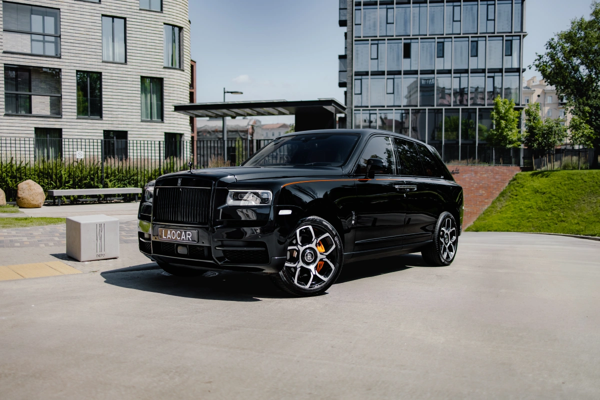 Rolls-Royce Cullinan Black Badge 2024